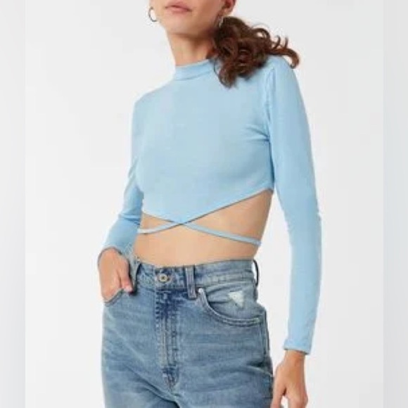 Cropped Top with Lace Strap Detail - Picture 3 of 3